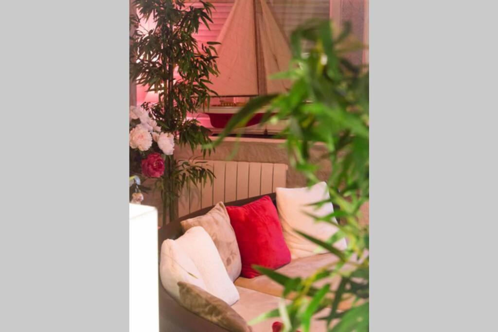Gite Love Dream - Le Gite Romantique Ger  Exterior photo